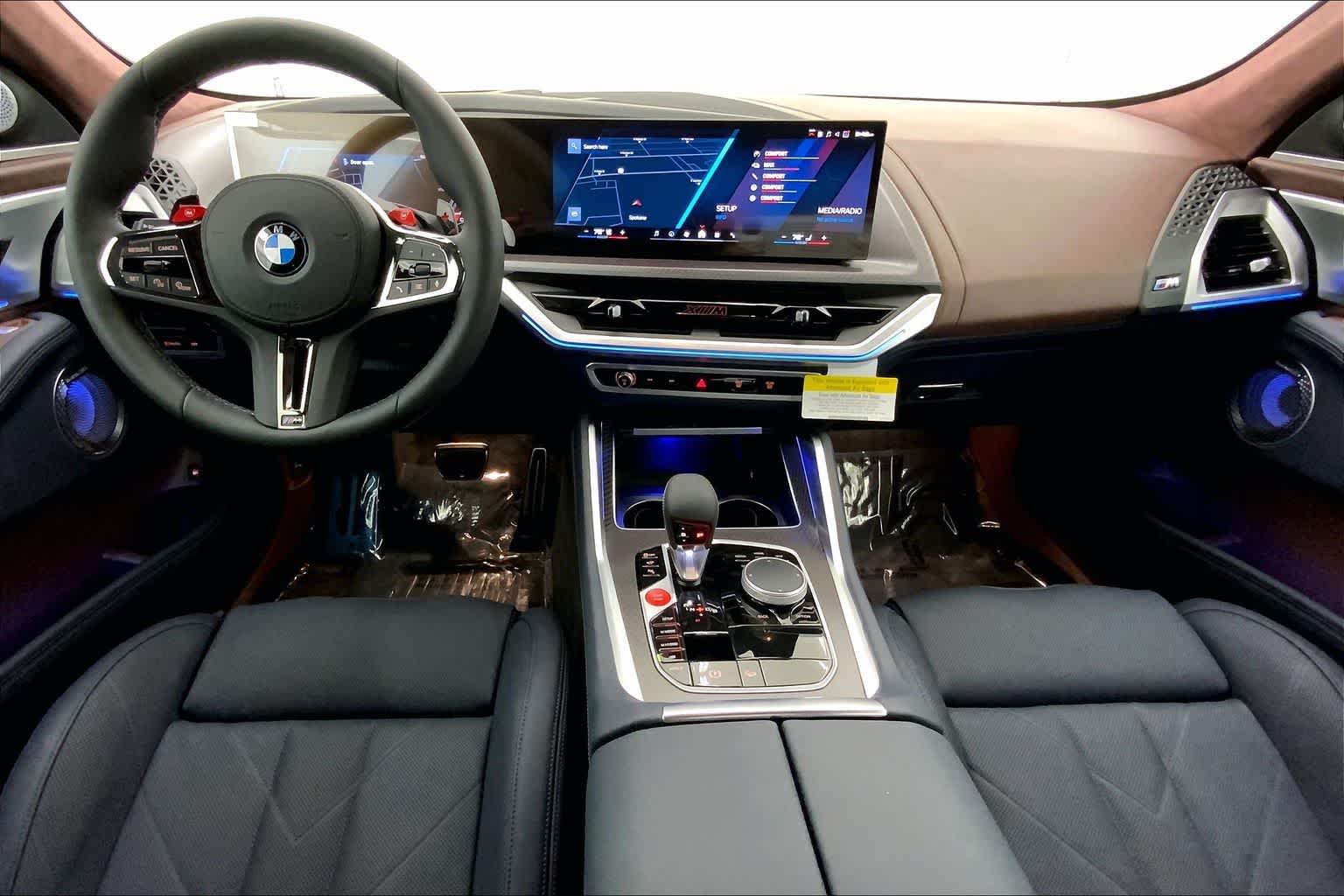 Thumbnail: 2026 BMW XM - 10
