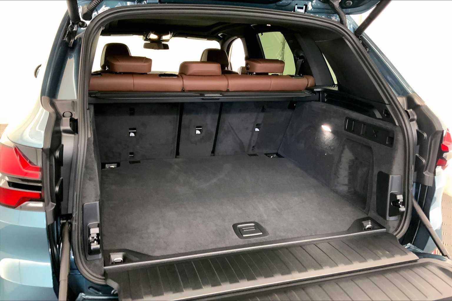 Thumbnail: 2026 BMW X5 - 19