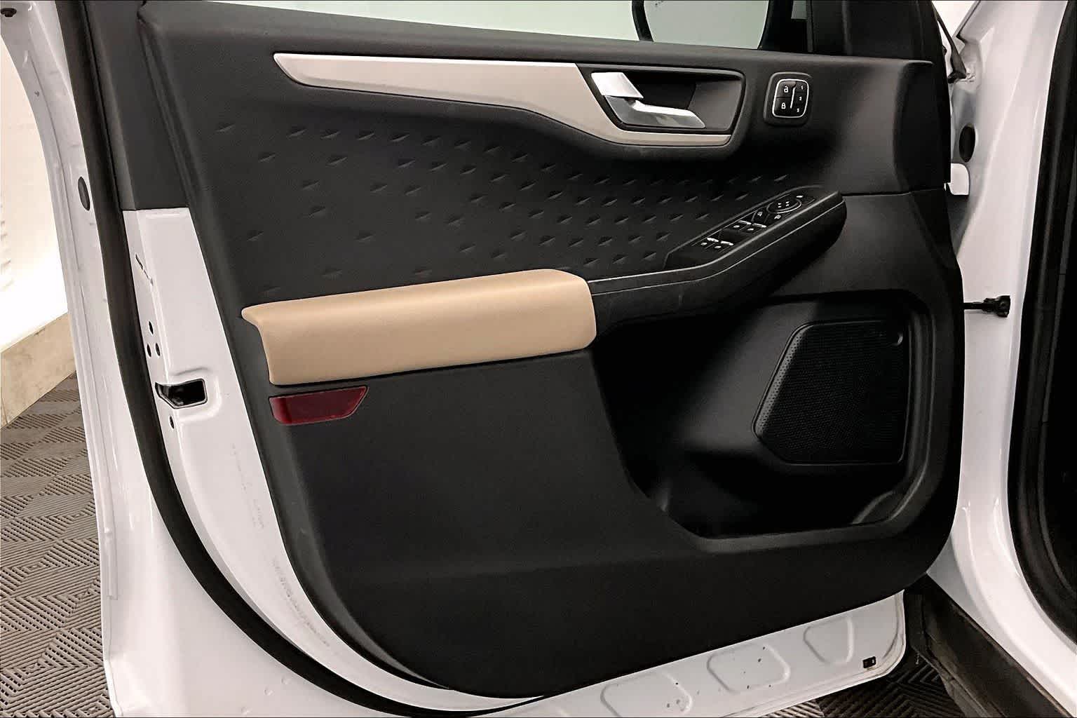 Thumbnail: 2020 Ford Escape - 27