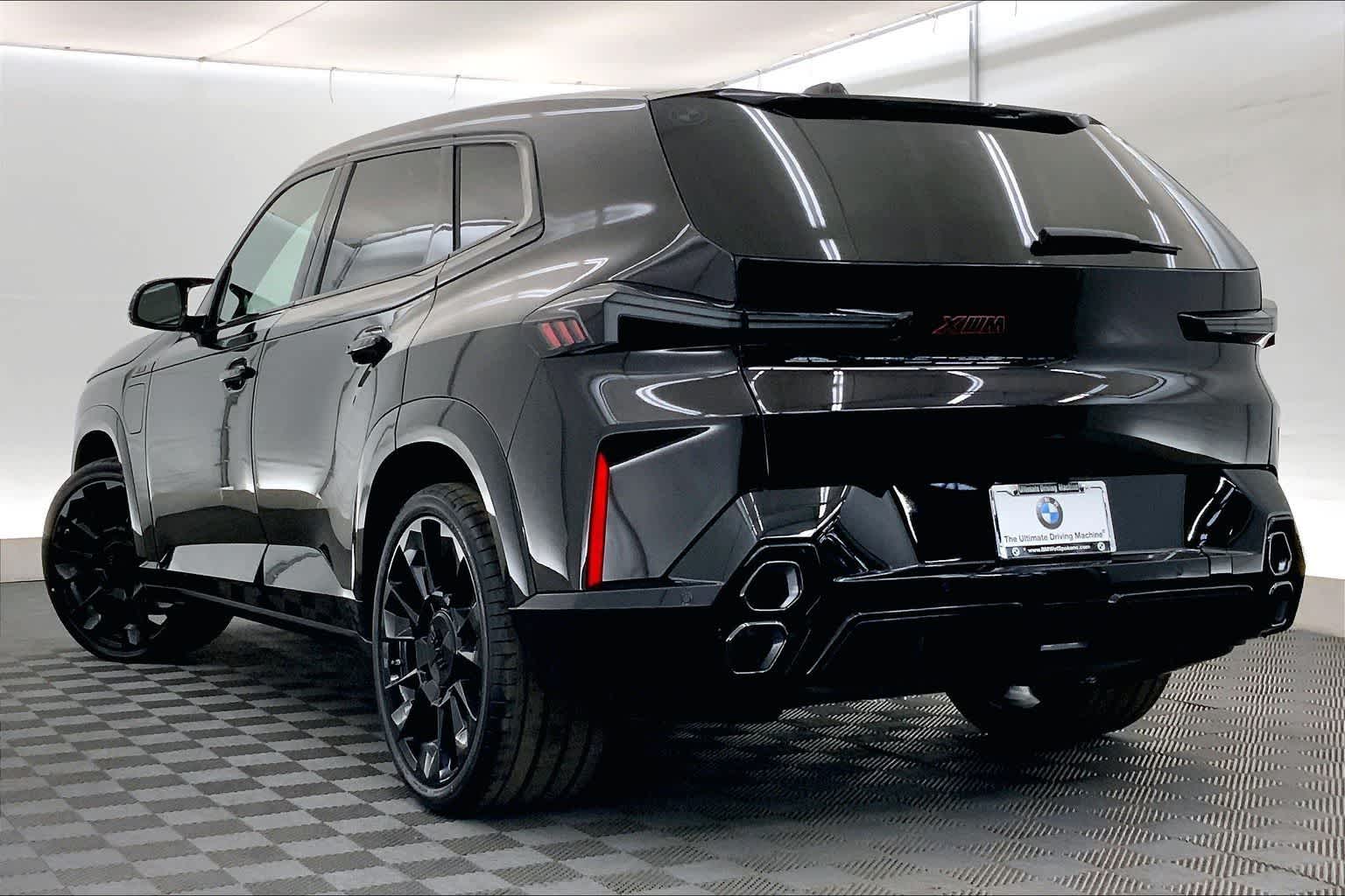 Thumbnail: 2026 BMW XM - 4