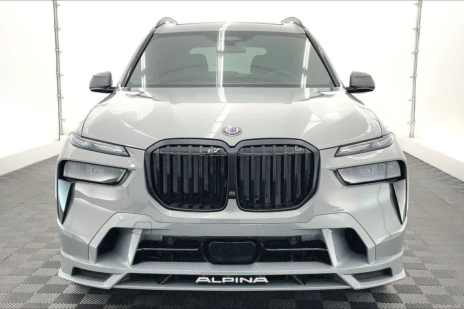 Thumbnail: 2026 BMW X7 - 4