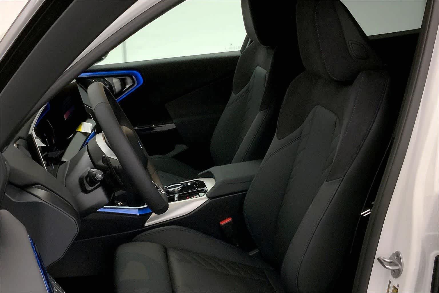 Thumbnail: 2026 BMW X3 - 11