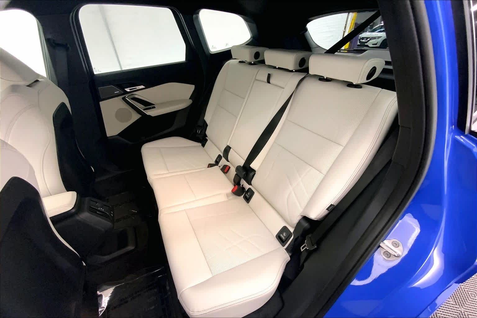 Thumbnail: 2026 BMW X1 - 13