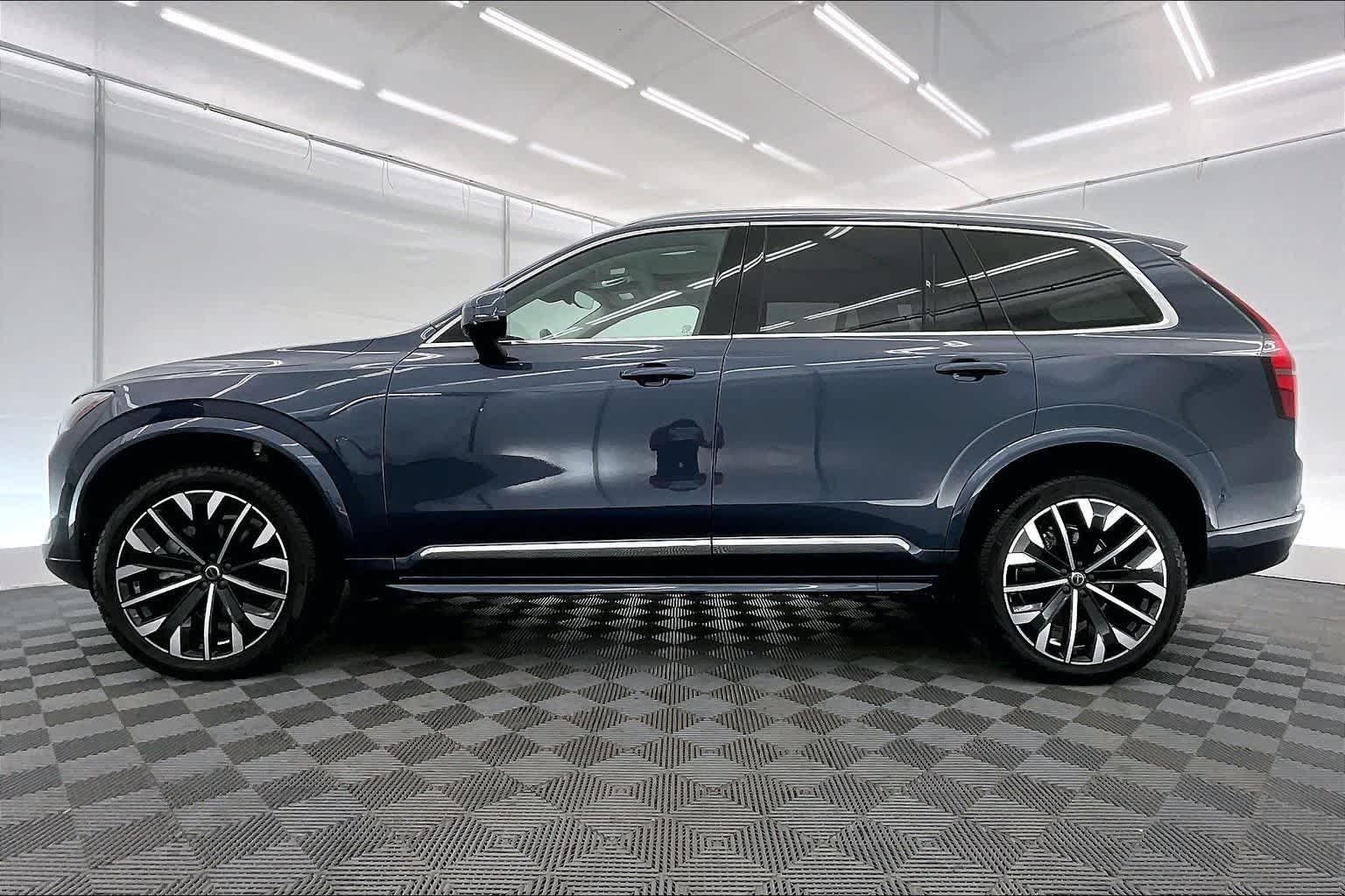 Thumbnail: 2025 Volvo XC90 - 3