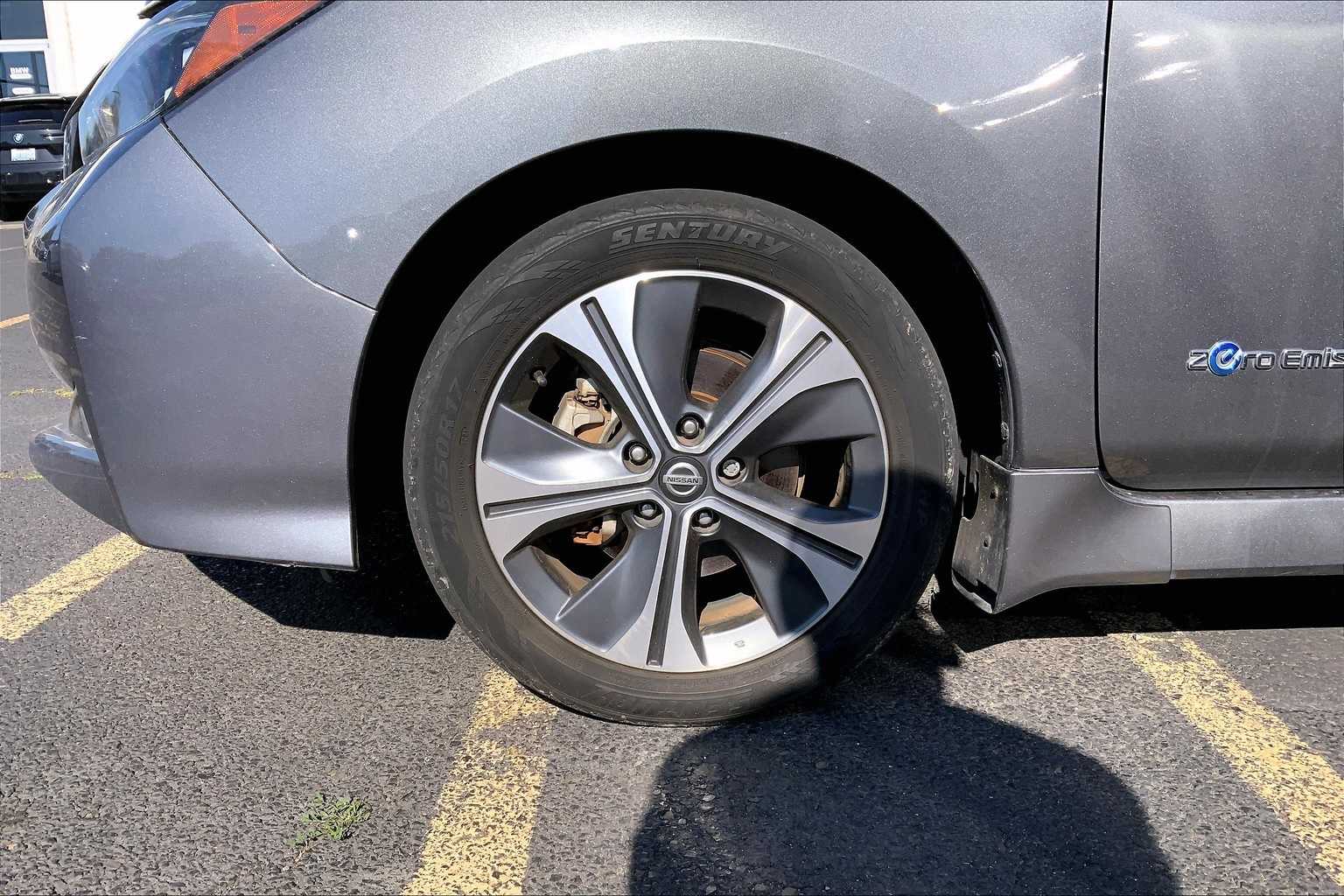 Thumbnail: 2019 Nissan Leaf - 8