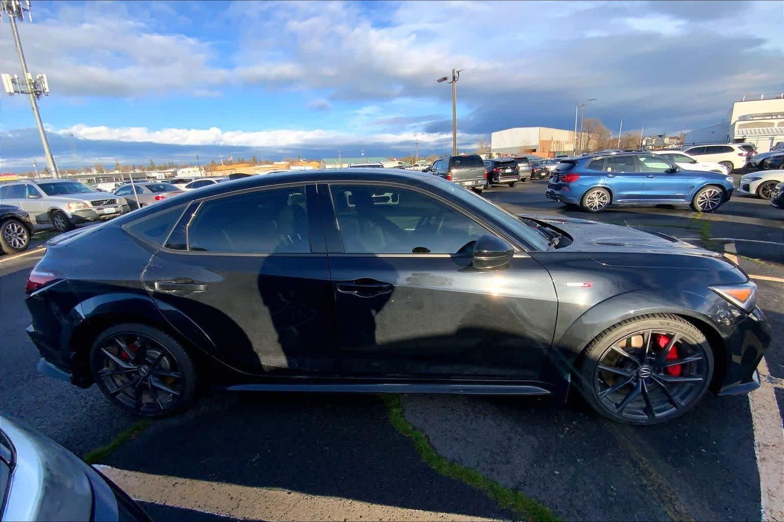 Thumbnail: 2025 Acura Integra - 9