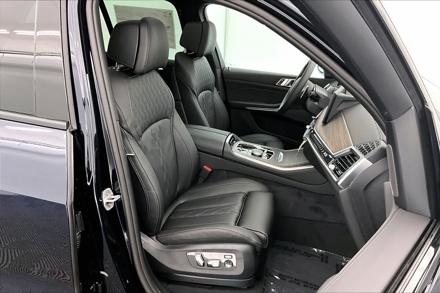 Thumbnail: 2026 BMW X5 - 14