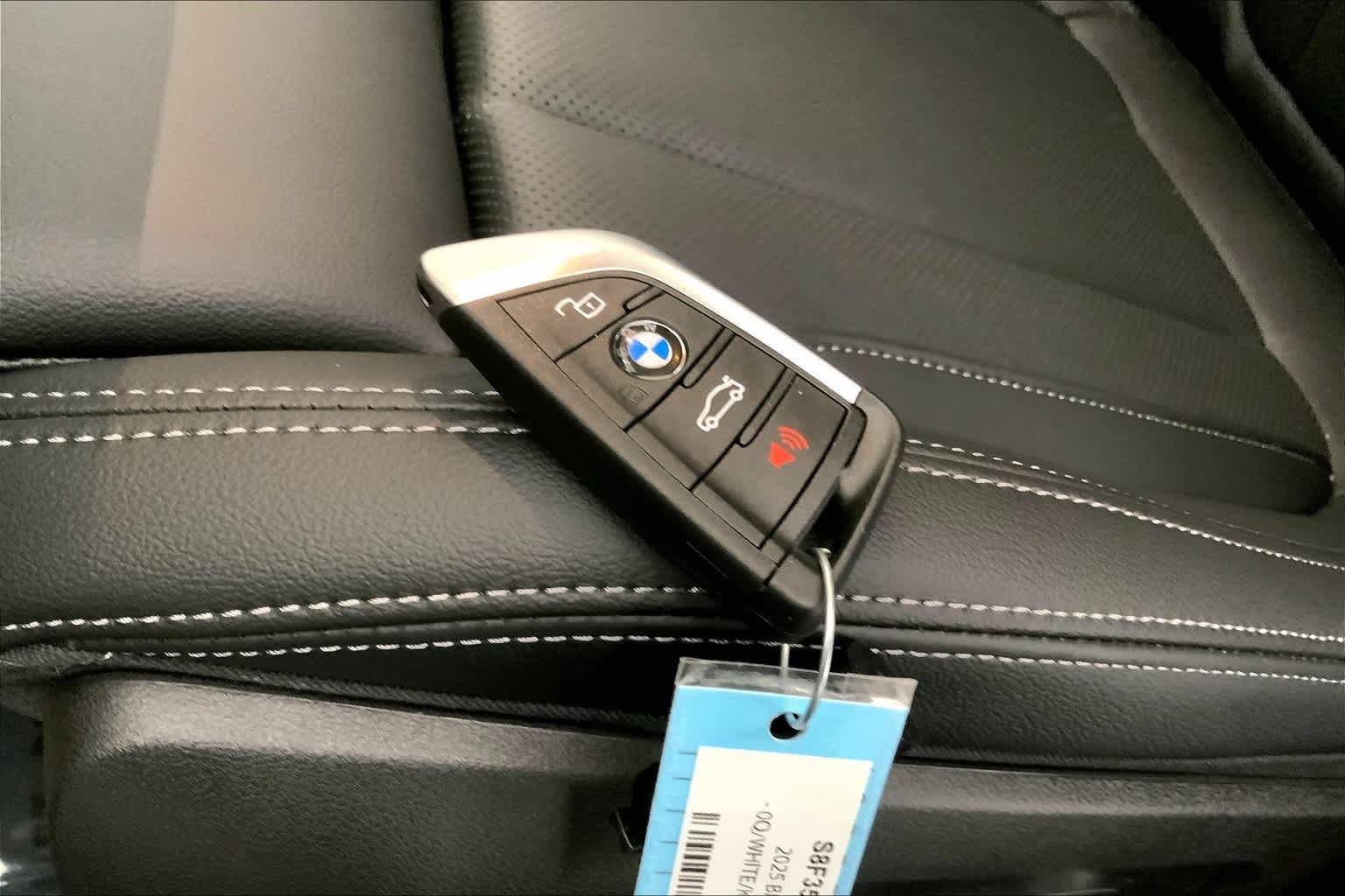 Thumbnail: 2025 BMW 3 Series - 20