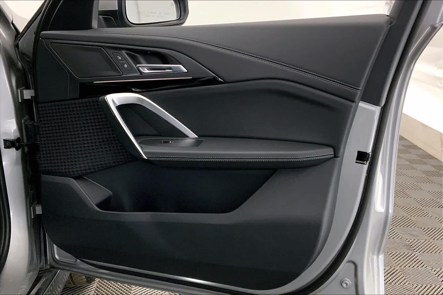 2025 BMW X1 xDrive28i 28