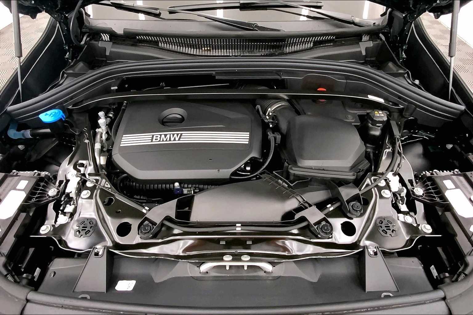 Thumbnail: 2025 BMW X1 - 9