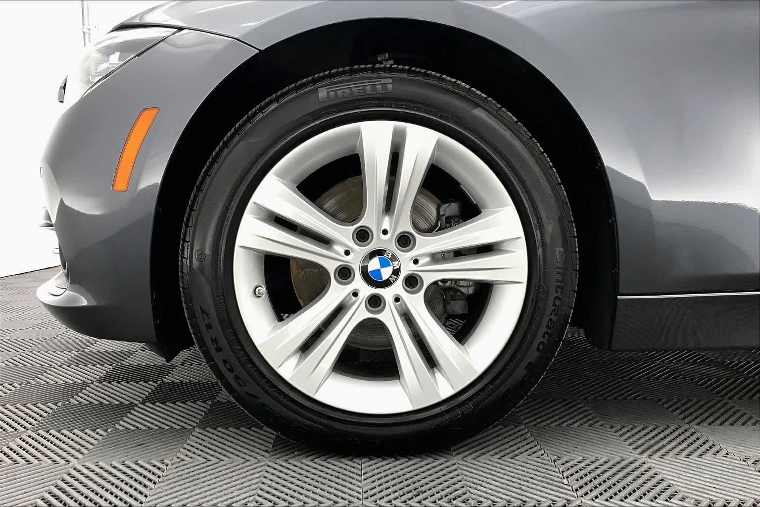 Thumbnail: 2016 BMW 3 Series - 8