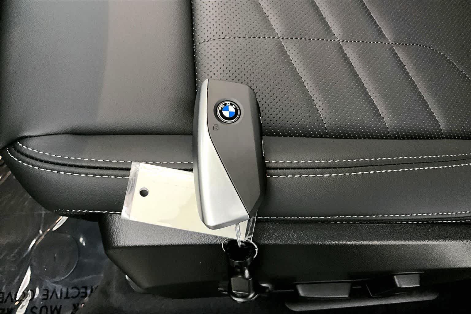 Thumbnail: 2026 BMW X1 - 20
