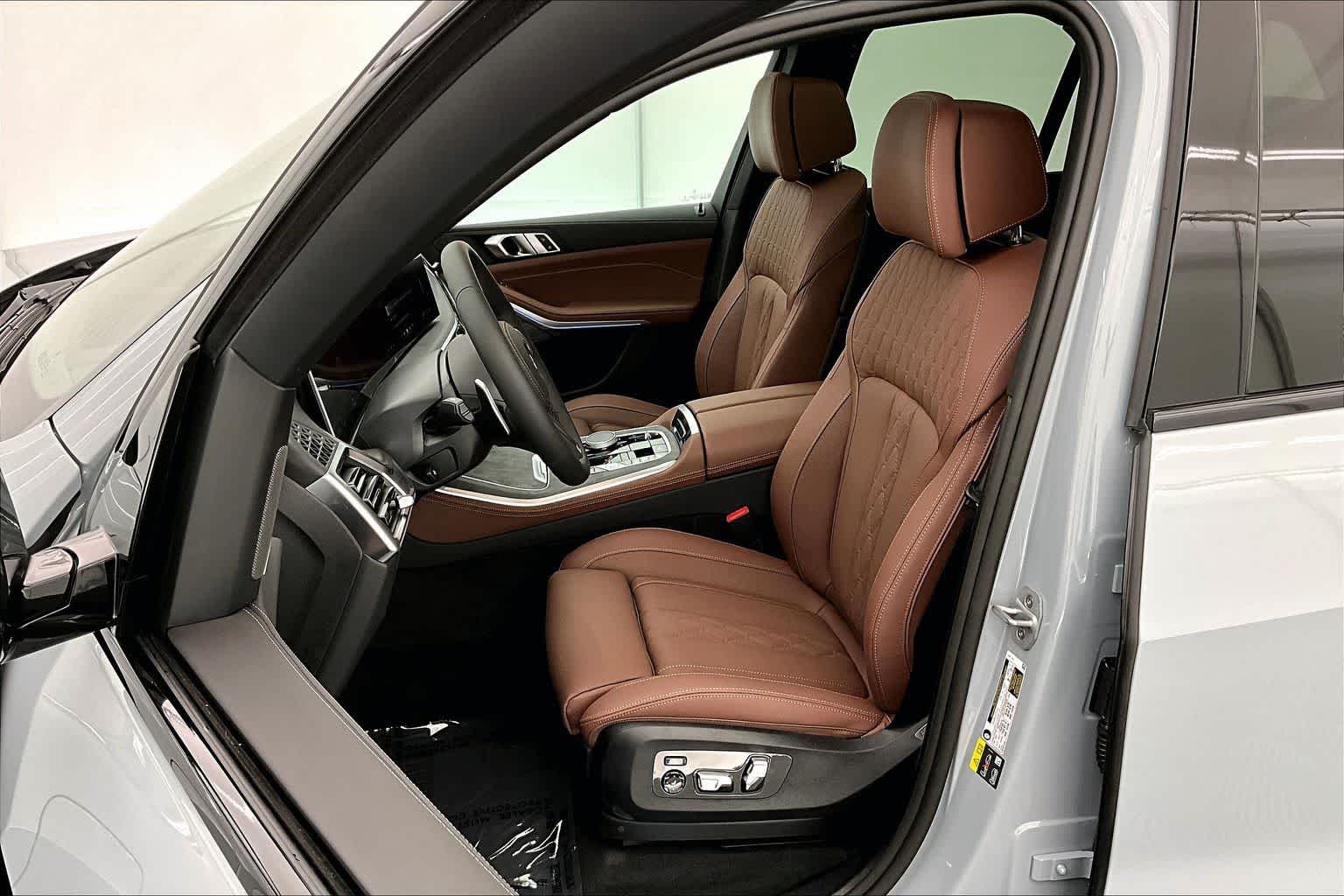 Thumbnail: 2026 BMW X5 - 11