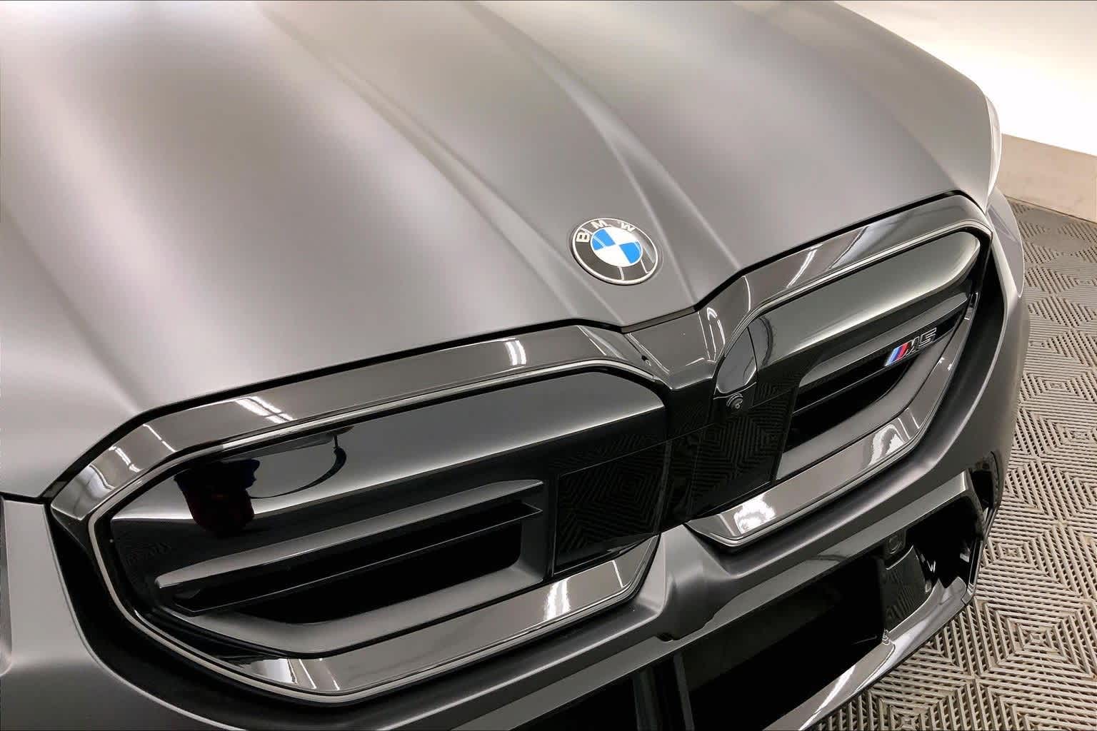 Thumbnail: 2026 BMW M5 - 31