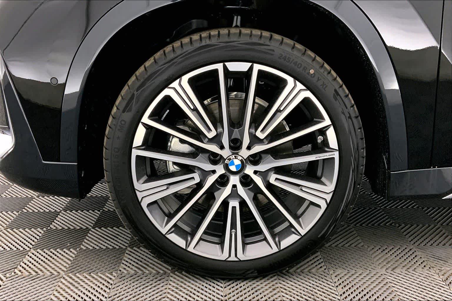 Thumbnail: 2025 BMW X1 - 8