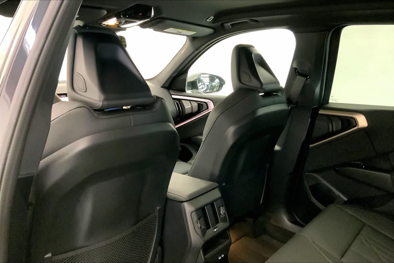 Thumbnail: 2025 BMW X3 - 12