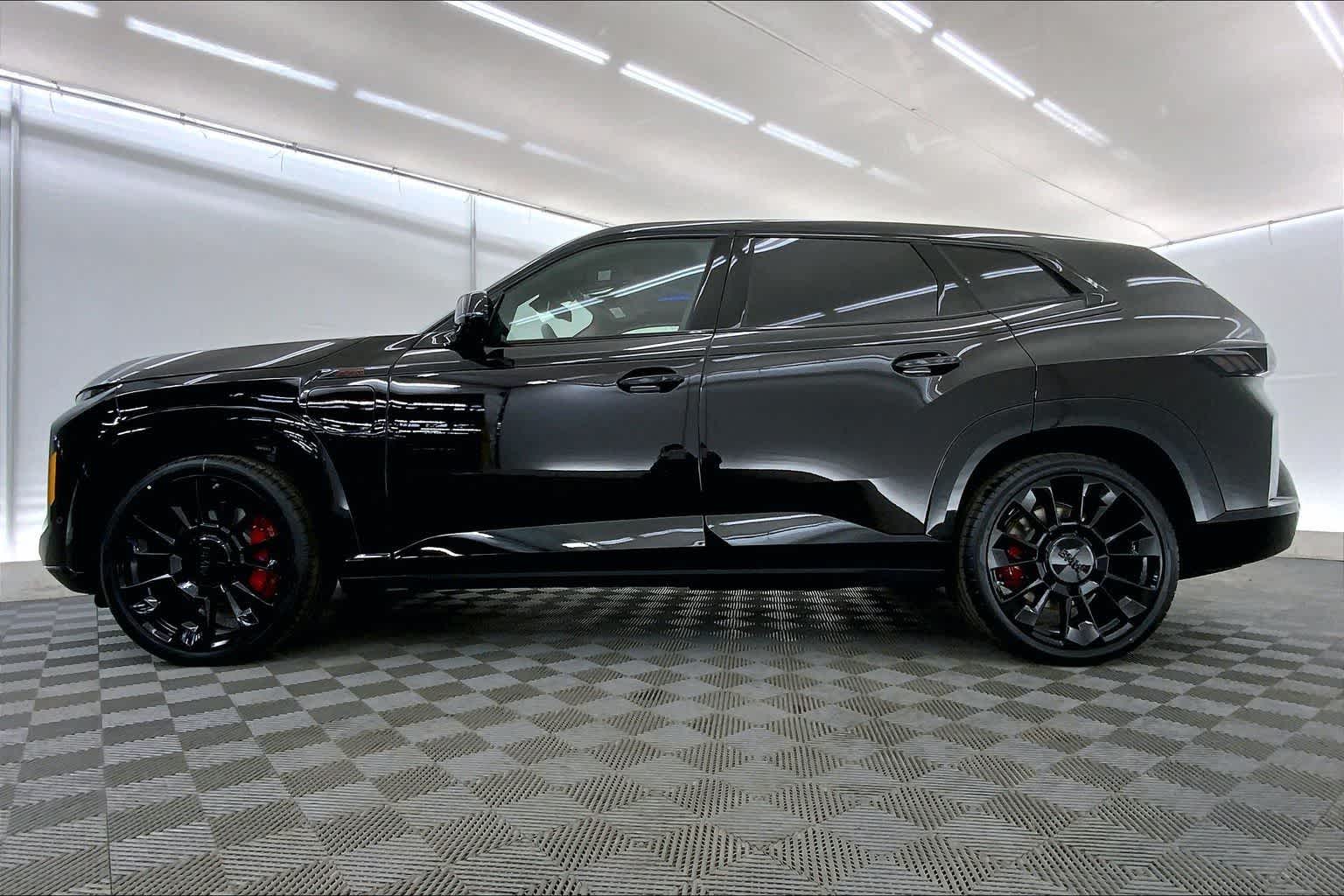 Thumbnail: 2026 BMW XM - 3