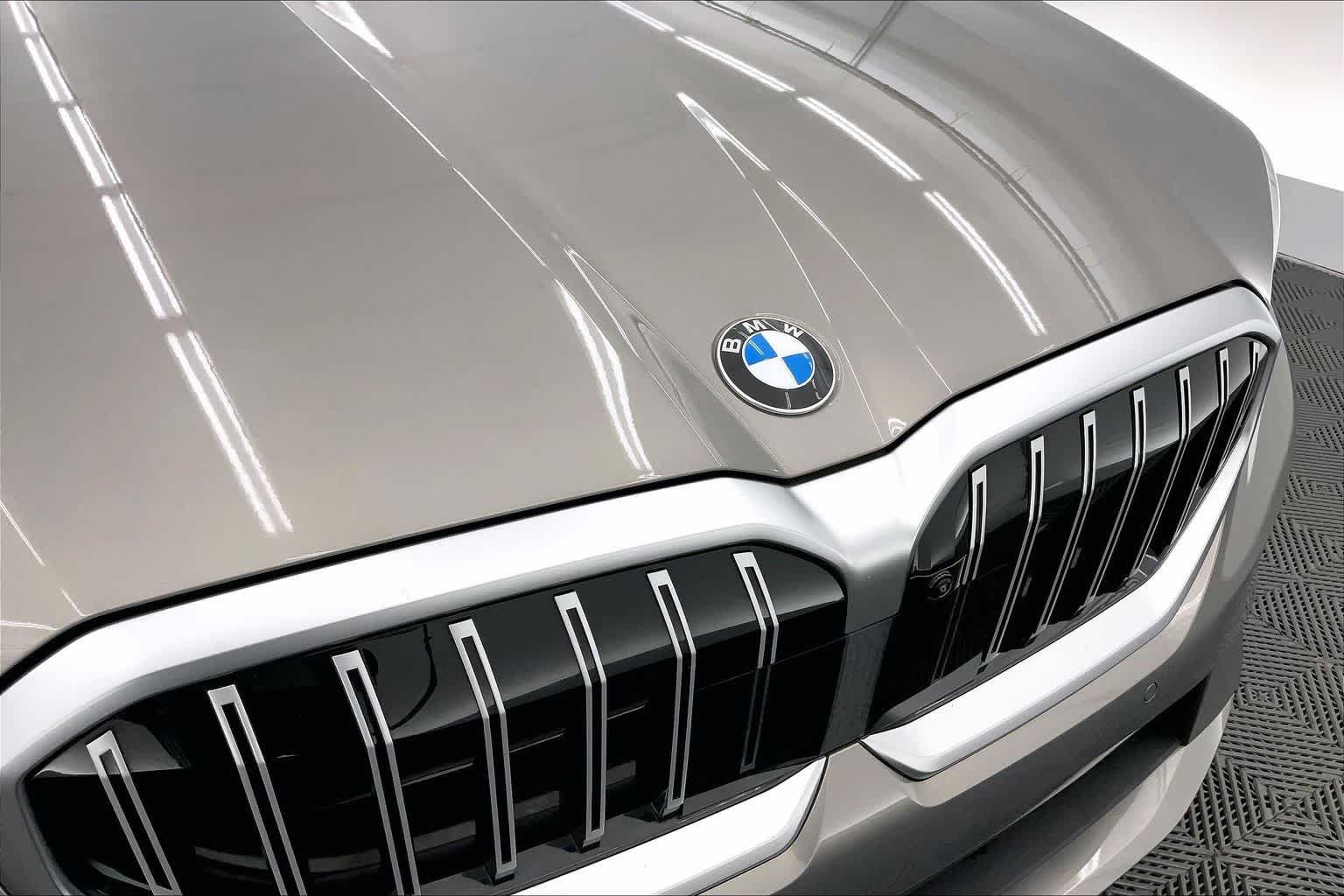 Thumbnail: 2026 BMW 5 Series - 33