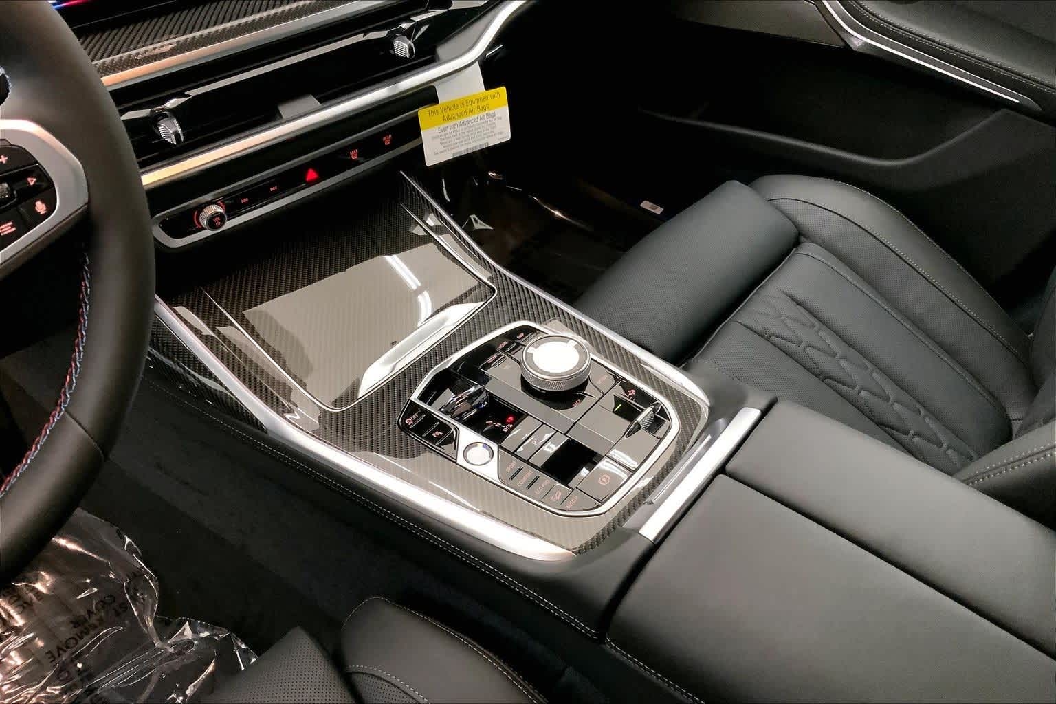 Thumbnail: 2026 BMW X7 - 17