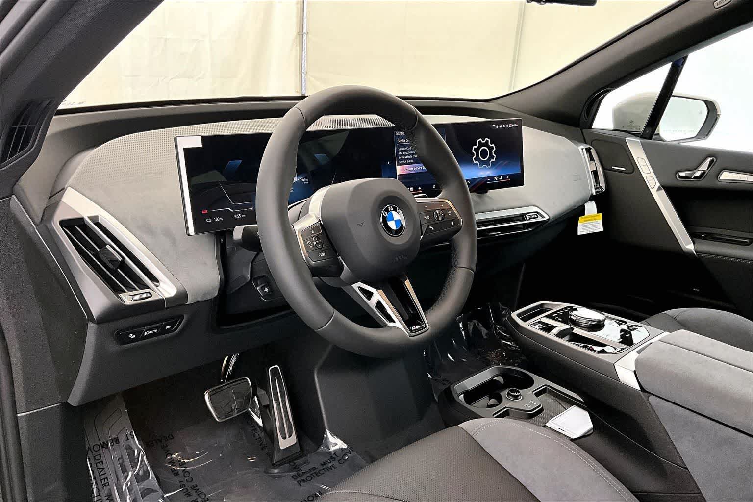 Thumbnail: 2026 BMW iX - 2