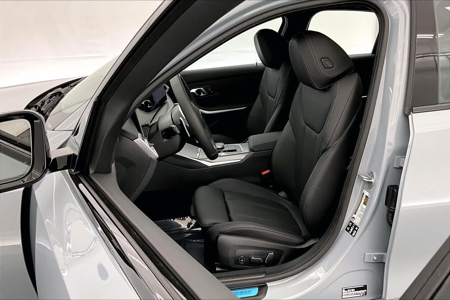 Thumbnail: 2026 BMW 3 Series - 11