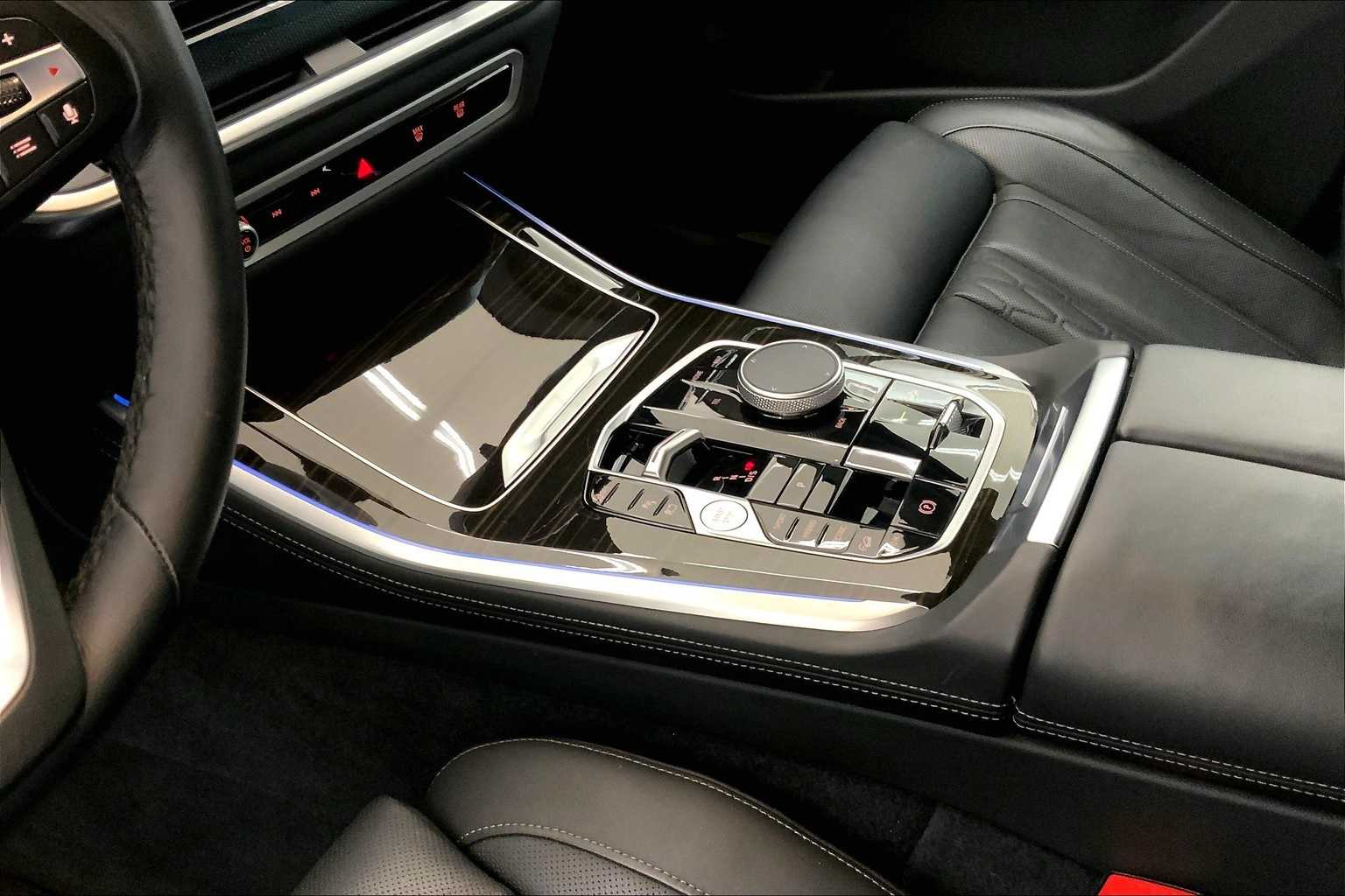 Thumbnail: 2025 BMW X5 - 16