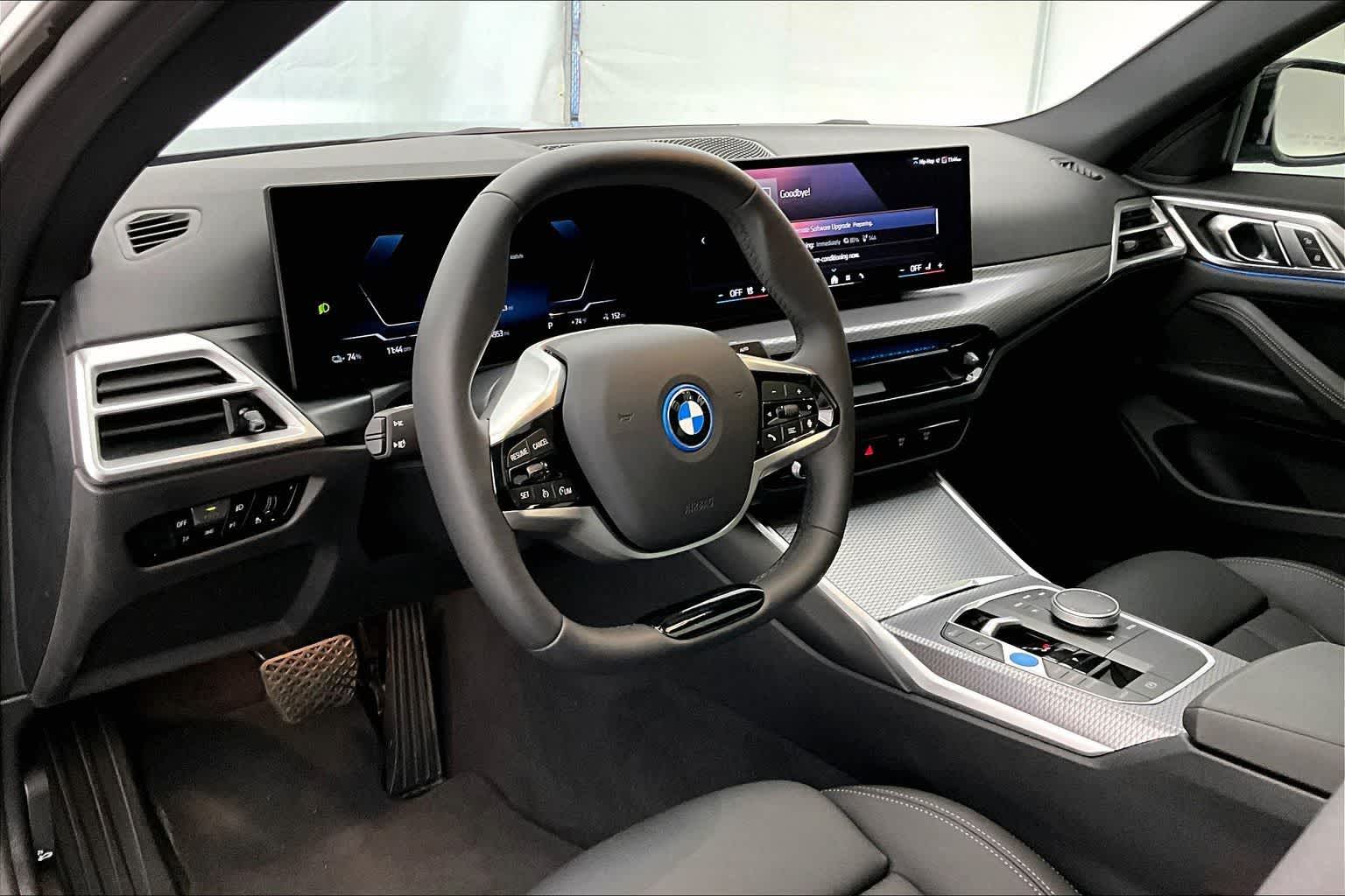 Thumbnail: 2025 BMW i4 - 2