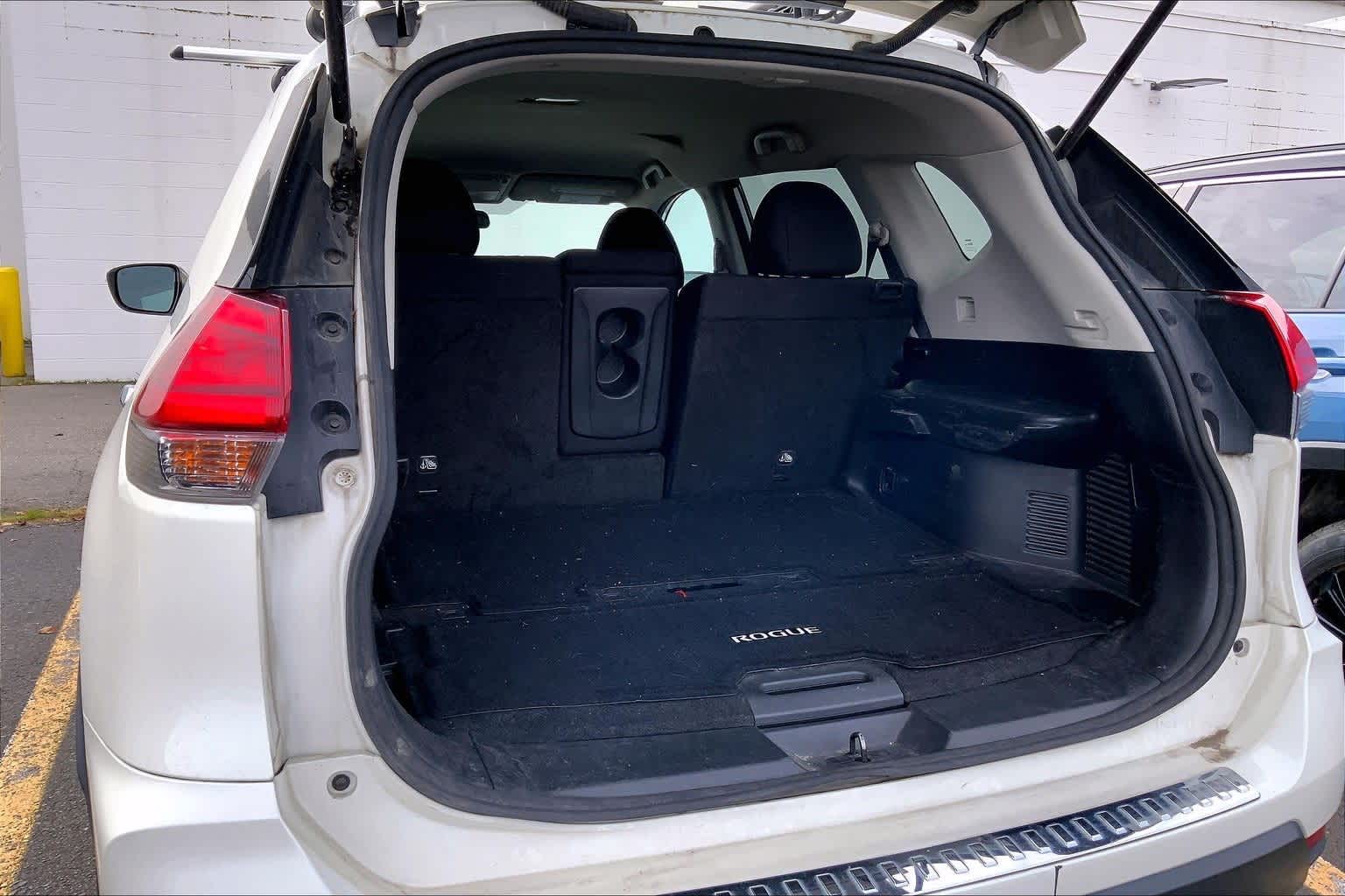 Thumbnail: 2017 Nissan Rogue - 19