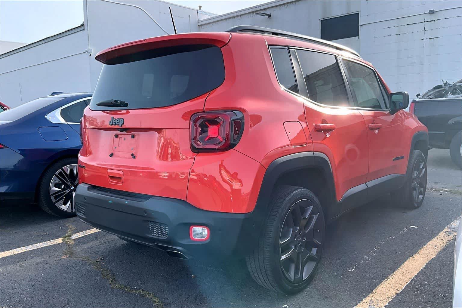 Thumbnail: 2021 Jeep Renegade - 19
