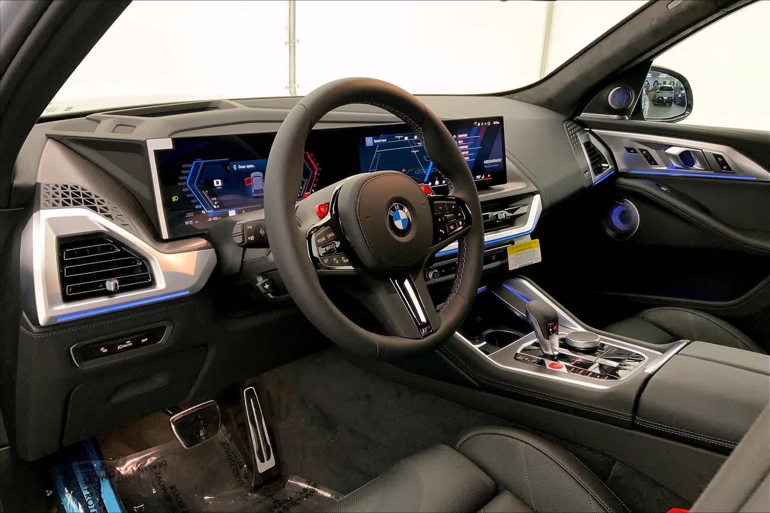 Thumbnail: 2026 BMW XM - 2