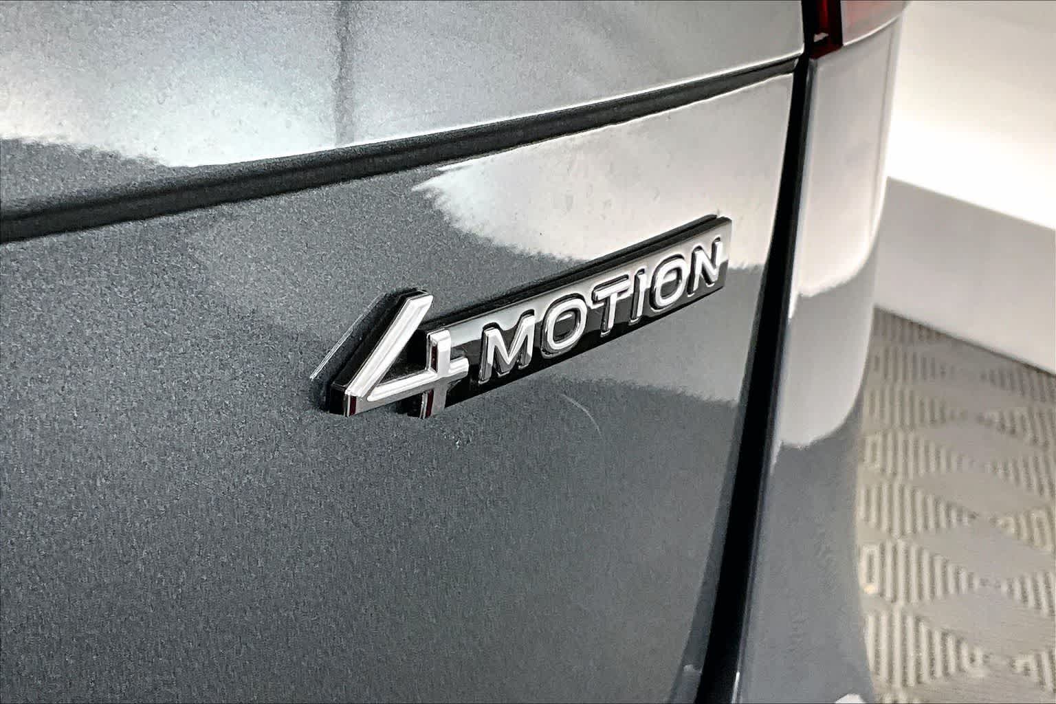 Thumbnail: 2024 Volkswagen Tiguan - 7