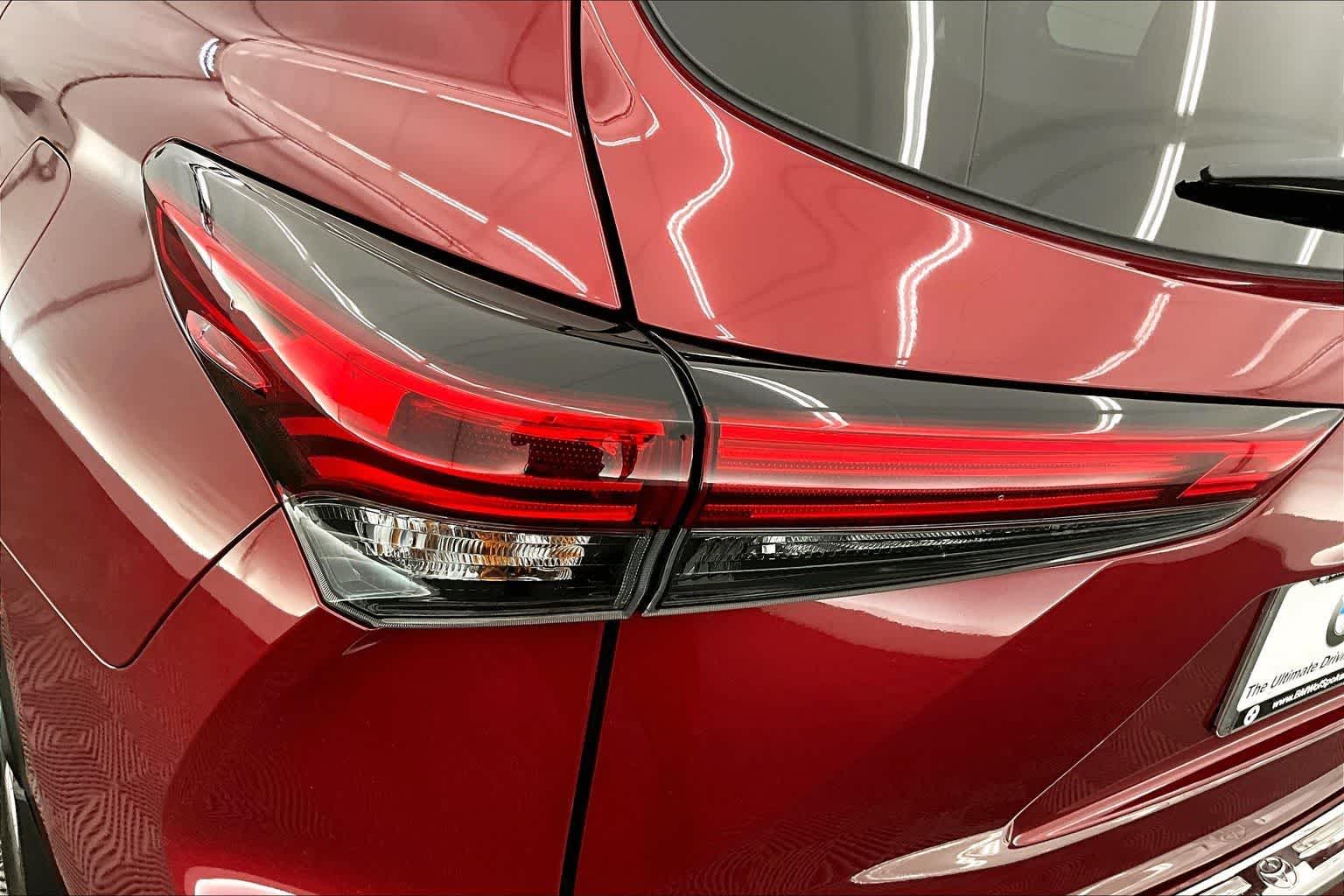 Thumbnail: 2022 Toyota Highlander - 32