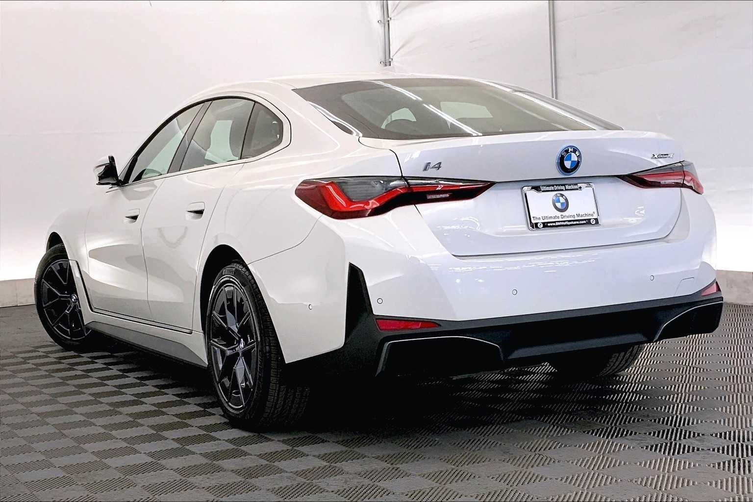 Thumbnail: 2025 BMW i4 - 4