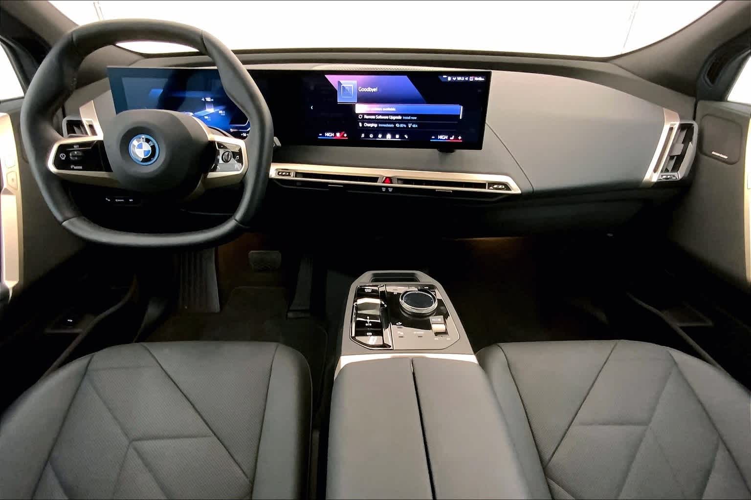 Thumbnail: 2025 BMW iX - 10