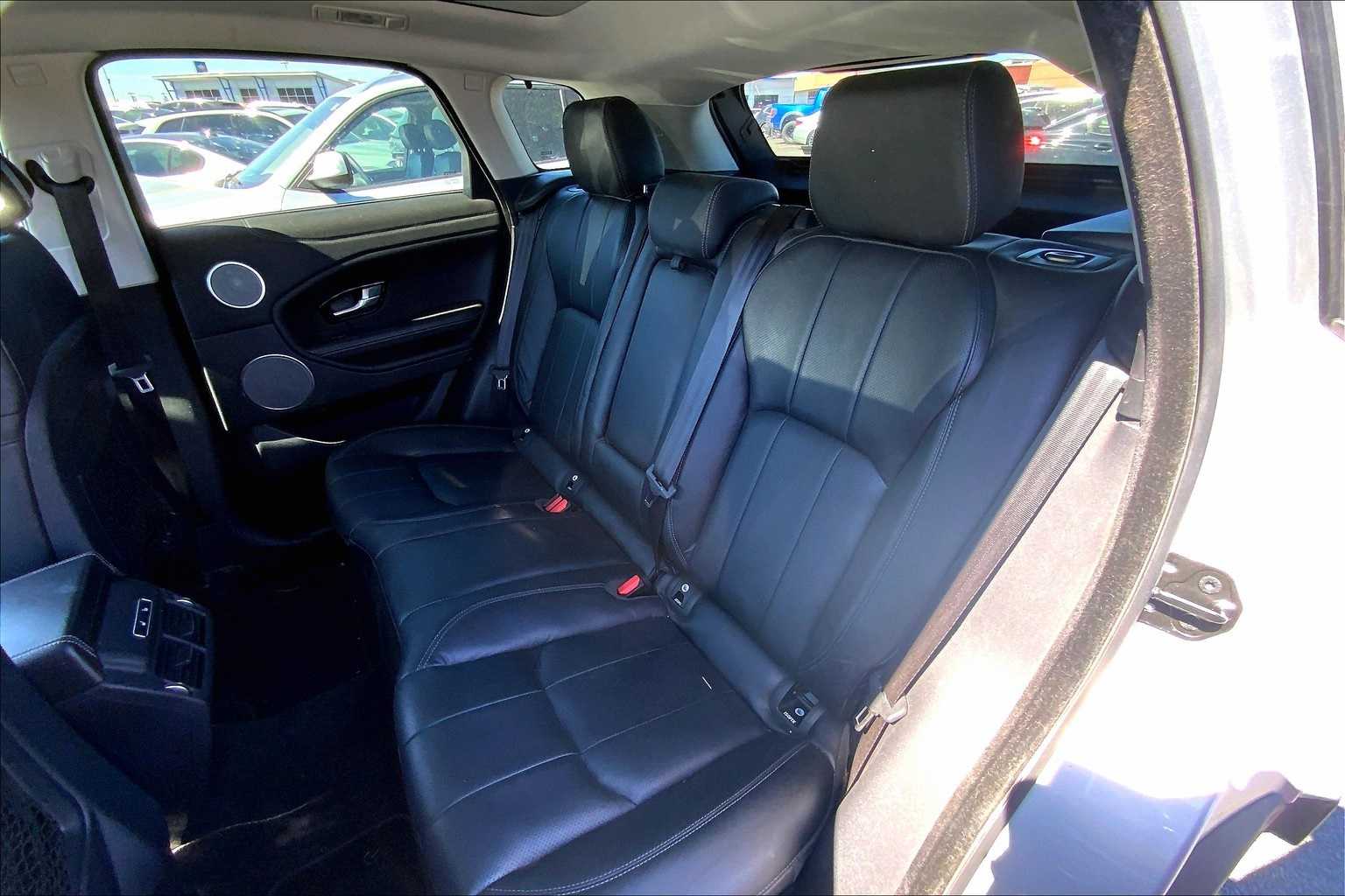 Thumbnail: 2019 Land Rover Range Rover Evoque - 13