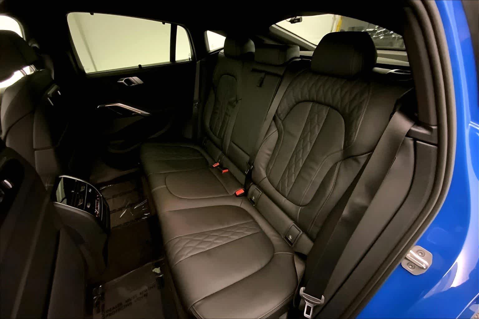 Thumbnail: 2026 BMW X6 - 13
