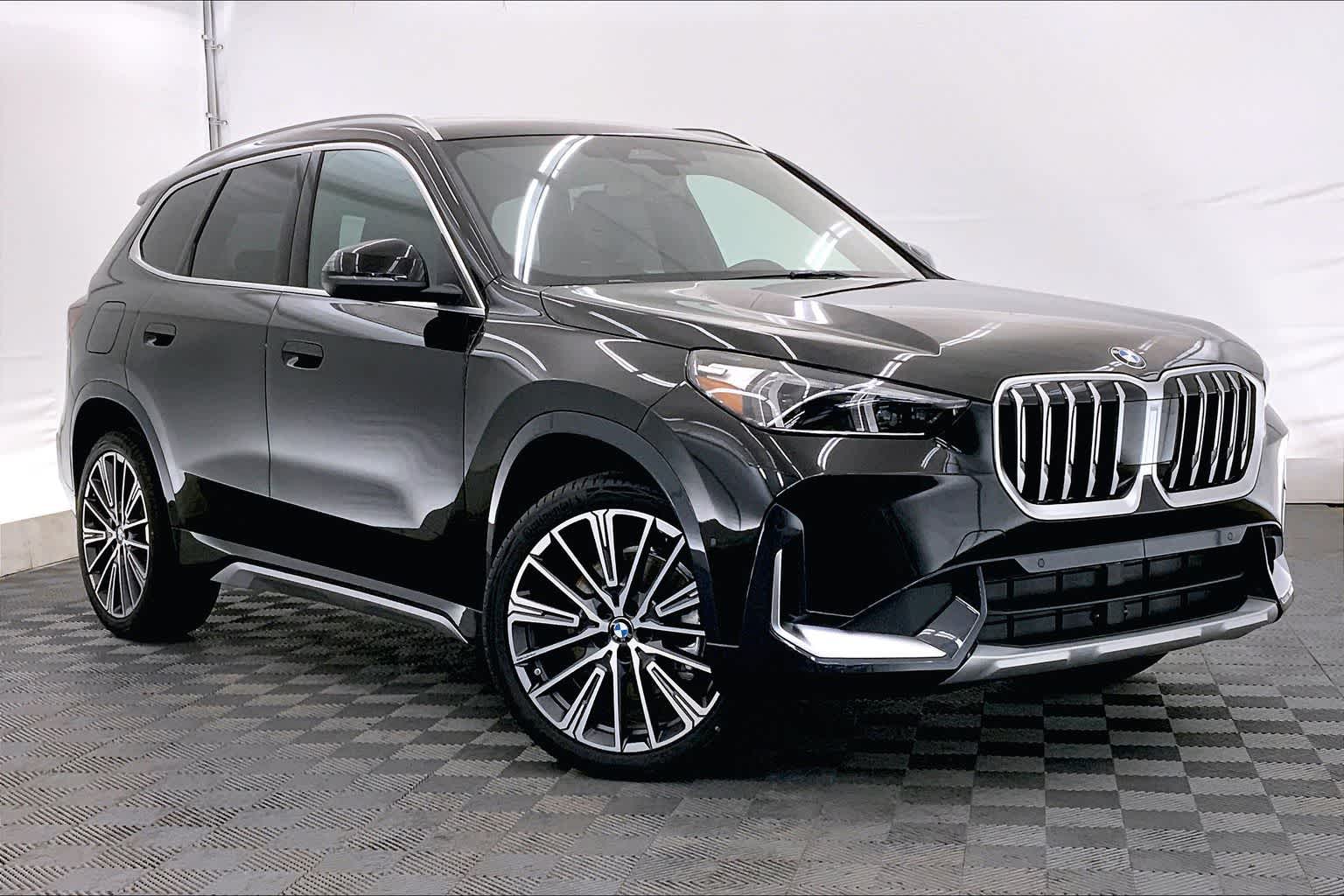 Thumbnail: 2025 BMW X1 - 21
