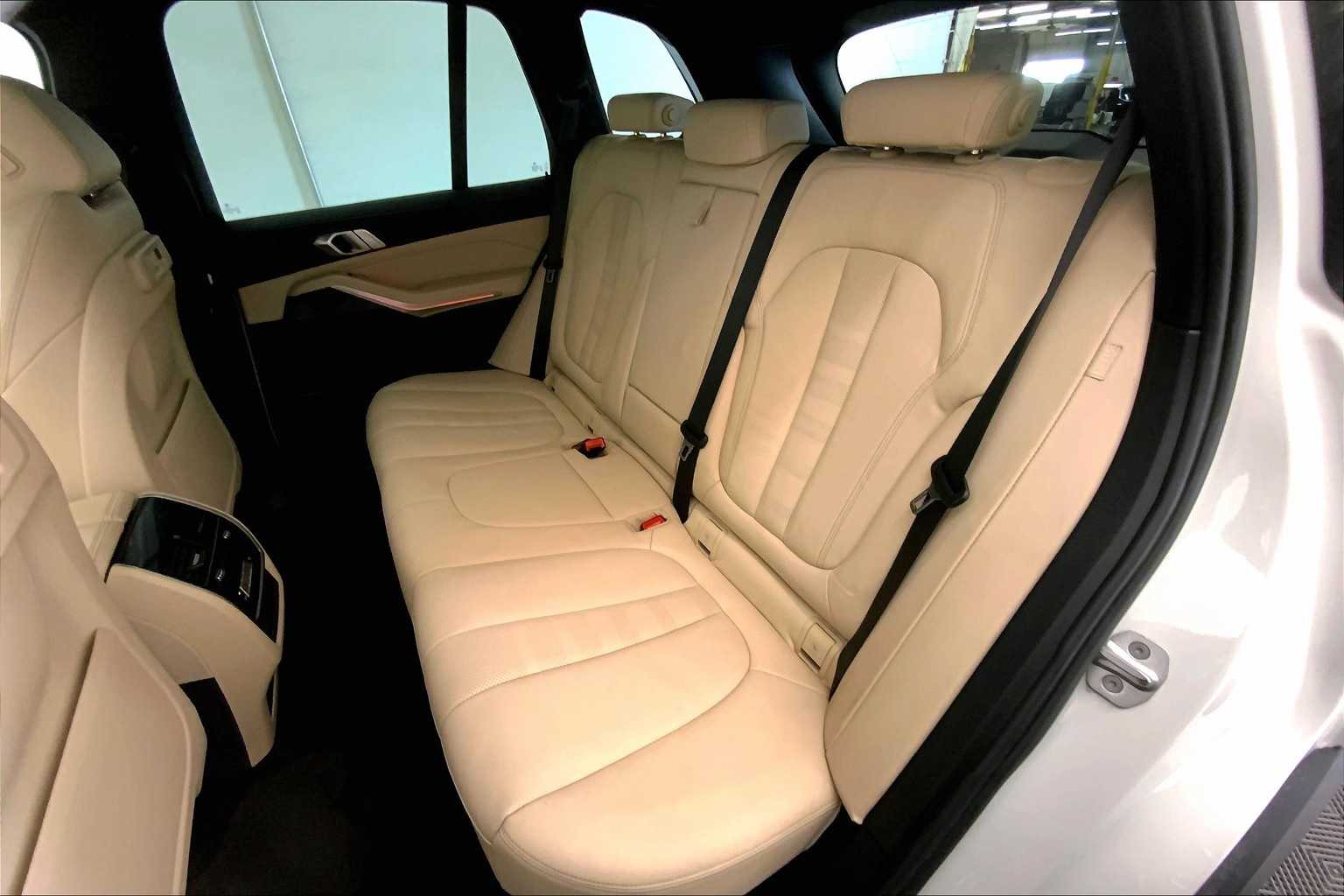 Thumbnail: 2022 BMW X5 - 29