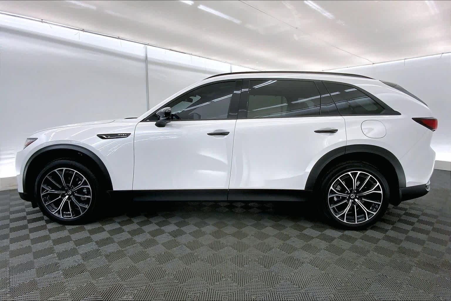 Thumbnail: 2025 Mazda CX-70 - 3