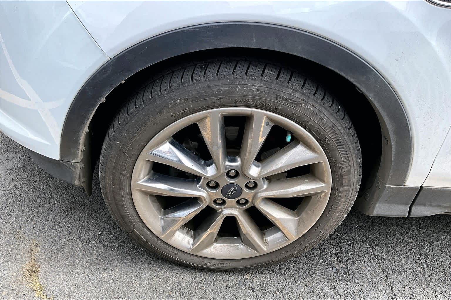 Thumbnail: 2015 Ford Escape - 8