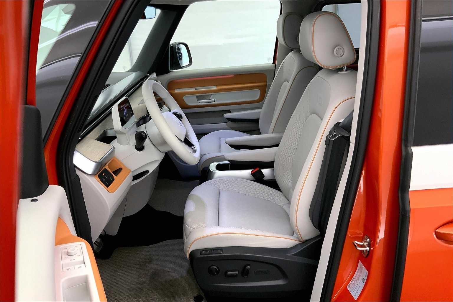 Thumbnail: 2025 Volkswagen ID.Buzz - 11