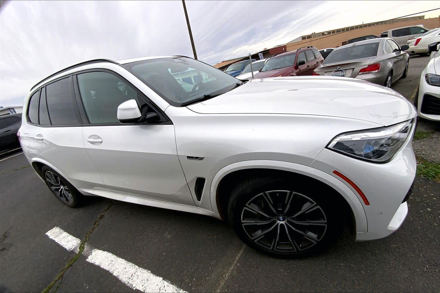 Thumbnail: 2023 BMW X5 - 9