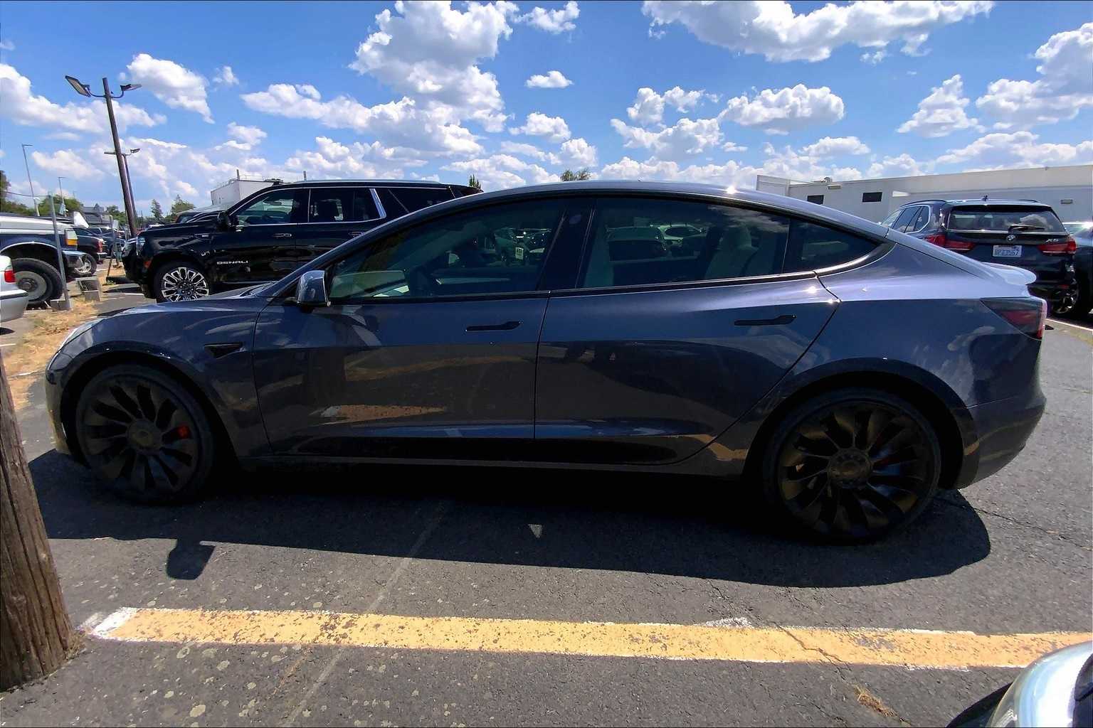 Thumbnail: 2023 Tesla Model 3 - 3