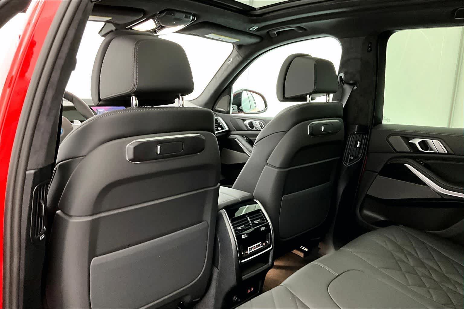 Thumbnail: 2026 BMW X5 - 12
