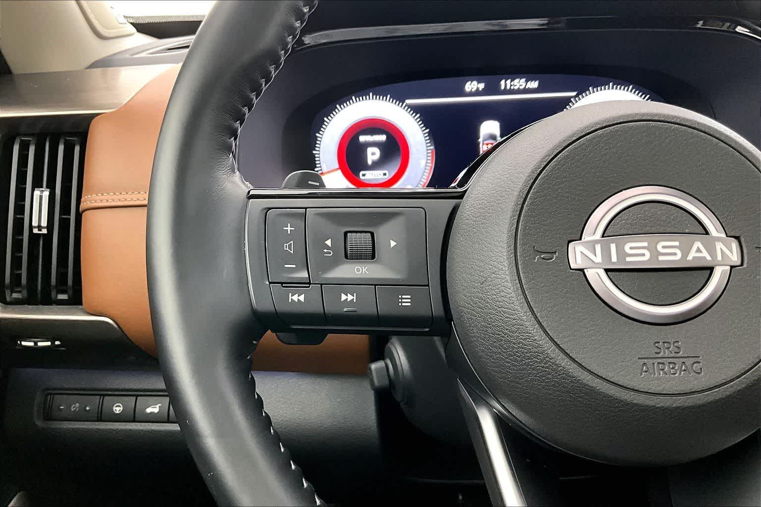 Thumbnail: 2022 Nissan Pathfinder - 24
