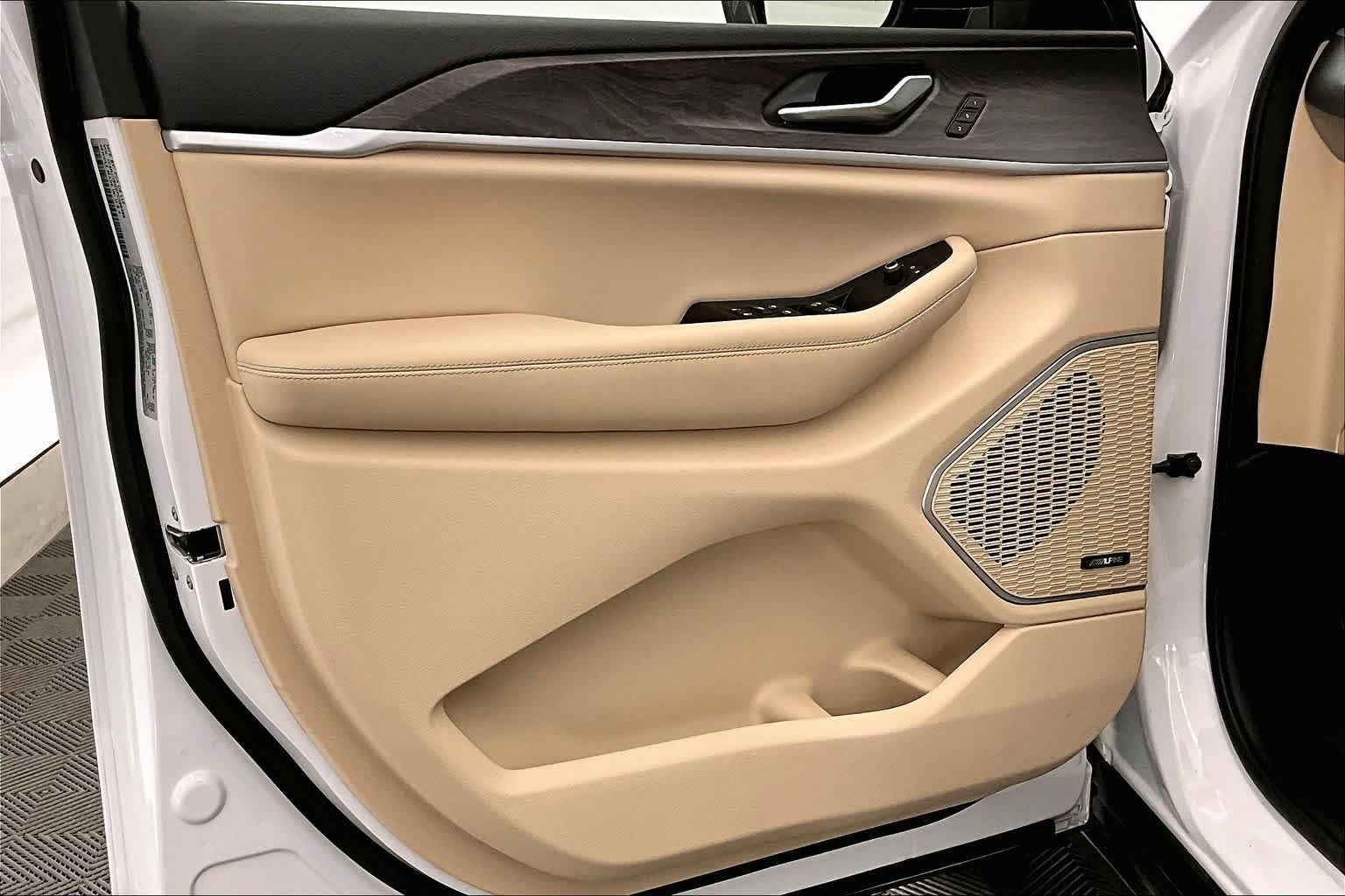 Thumbnail: 2023 Jeep Grand Cherokee - 27