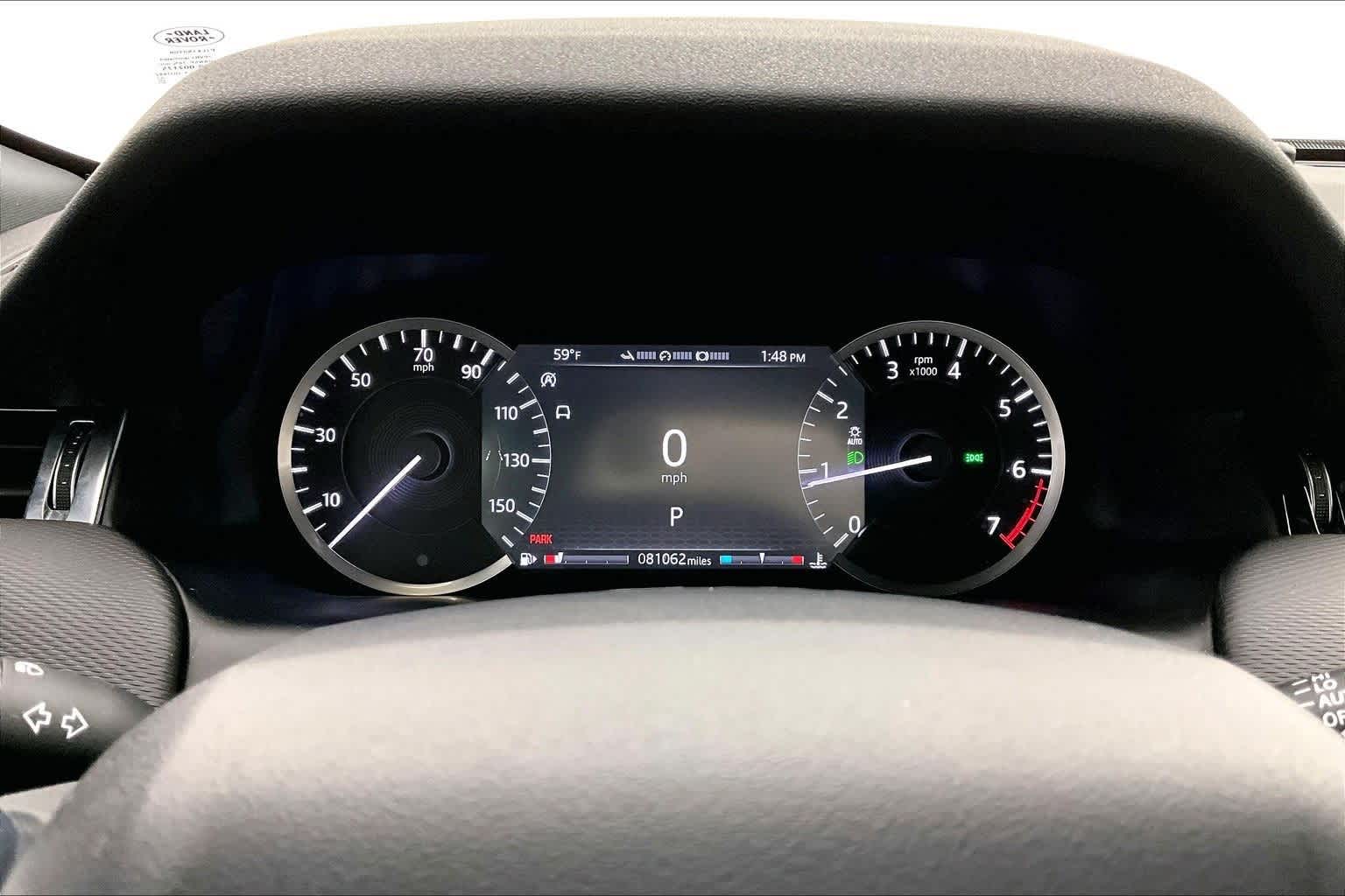 Thumbnail: 2020 Land Rover Discovery Sport - 17