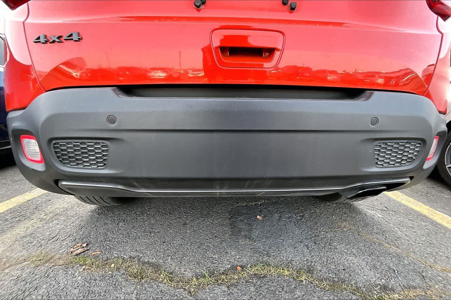 Thumbnail: 2021 Jeep Renegade - 10