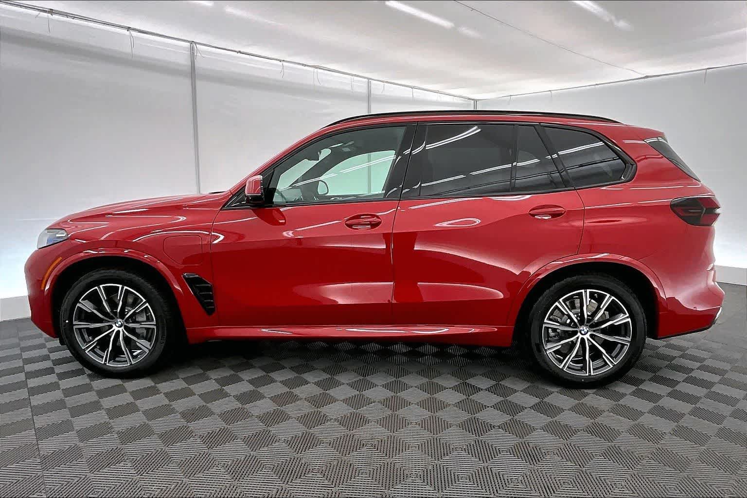 Thumbnail: 2026 BMW X5 - 3