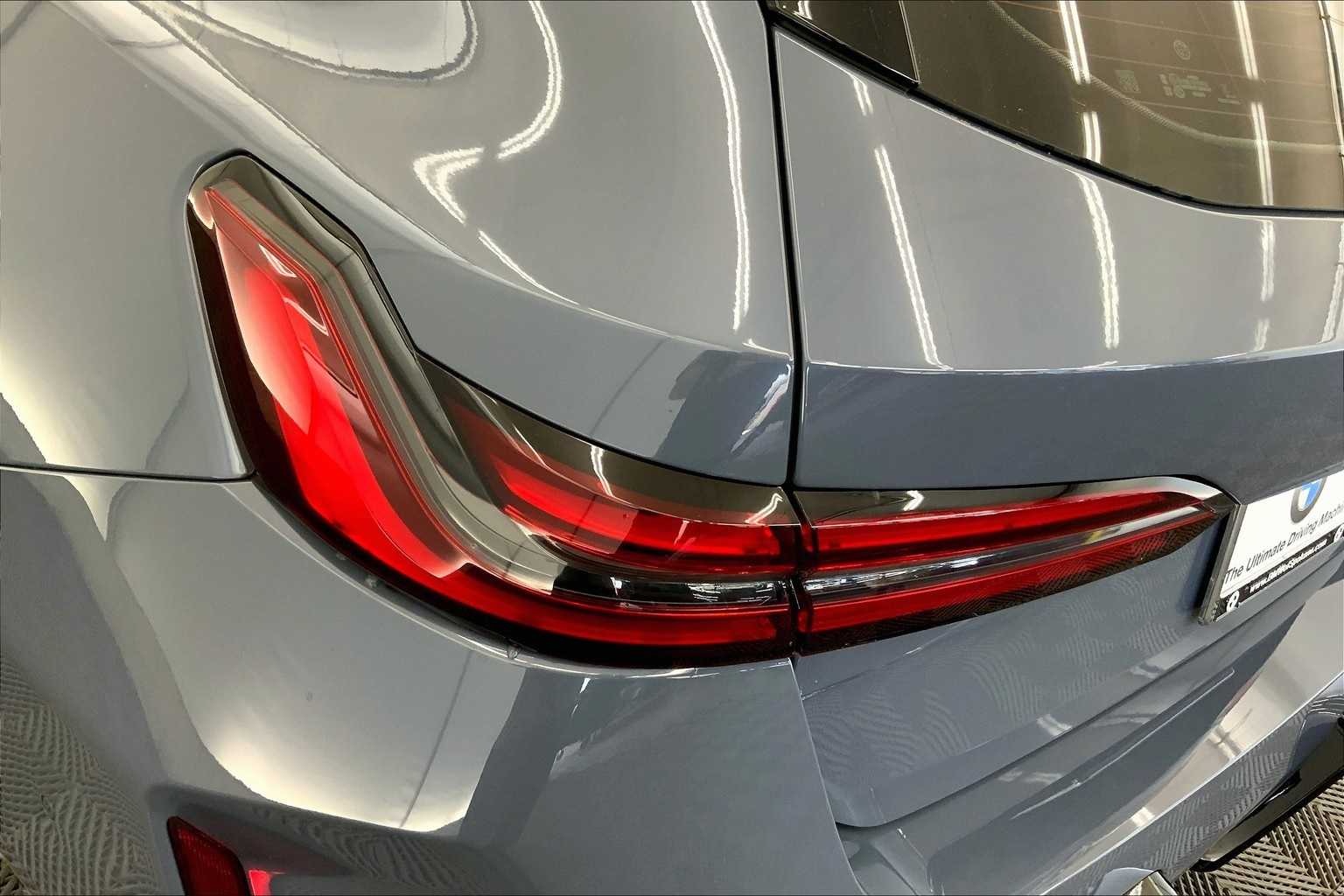 Thumbnail: 2025 BMW M5 - 32